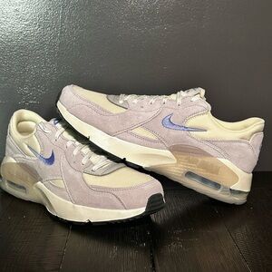 New Nike Air Max Women’s size 10 Sneakers